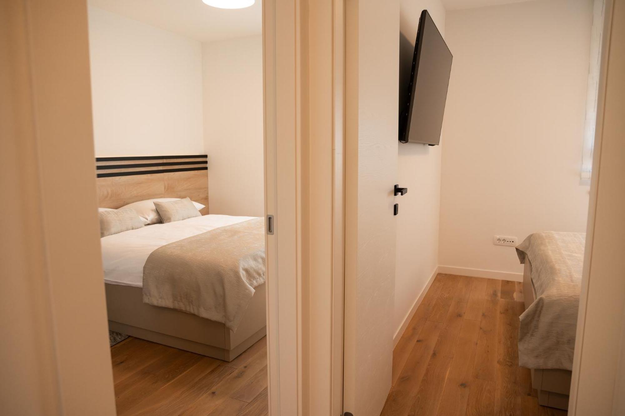 Arba Fortuna Exclusive Apartments With Private Parking Zadar